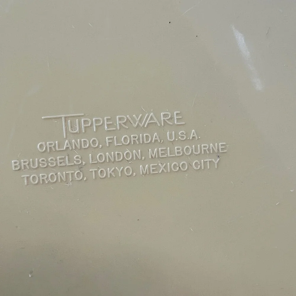 Vintage Tupperware Pie Keeper Cake Potluck‎ Mustard Yellow MCM Retro Kitchen